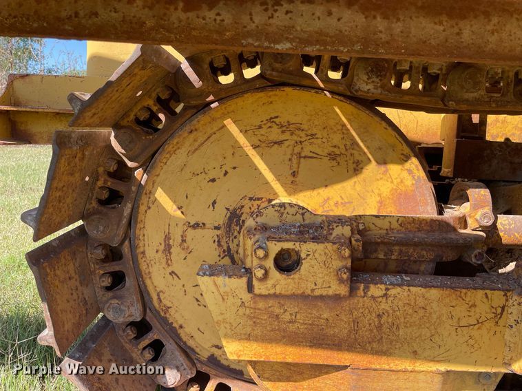 image for item NX9782 1968 Caterpillar D4D  pipelayer