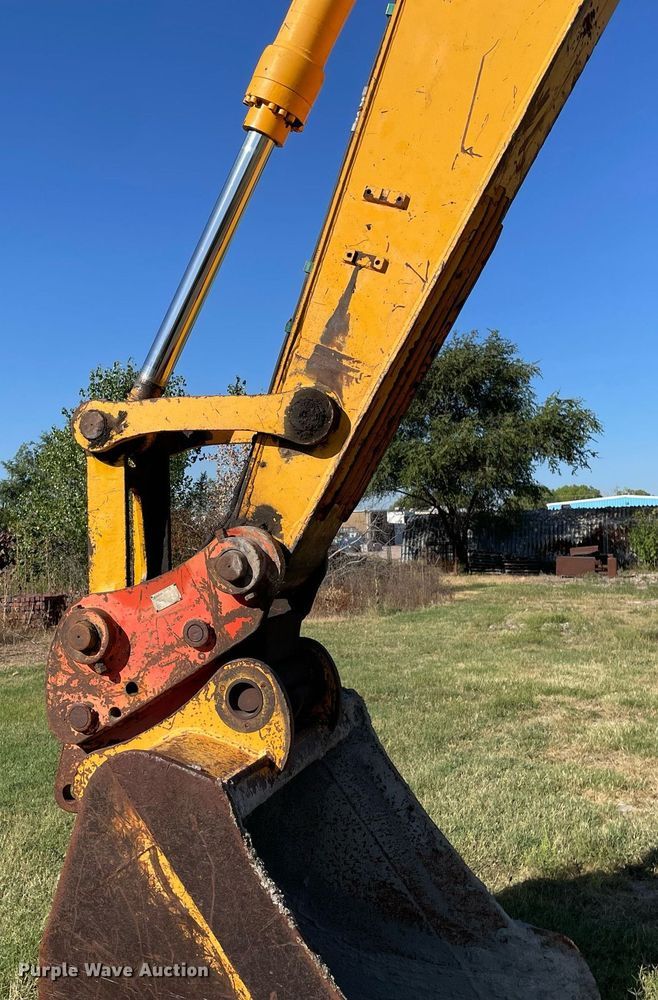 image for item NX9783 2002 Hyundai Robex 290LC-7  excavator