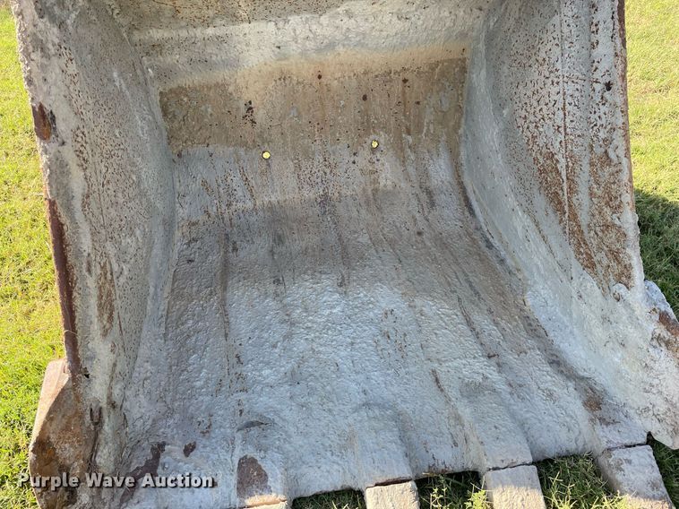 image for item NX9783 2002 Hyundai Robex 290LC-7  excavator