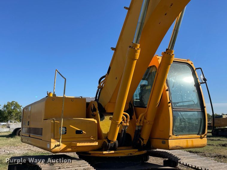 image for item NX9783 2002 Hyundai Robex 290LC-7  excavator