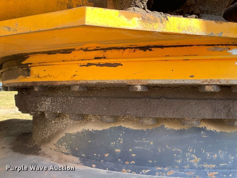 image for item NX9783 2002 Hyundai Robex 290LC-7  excavator