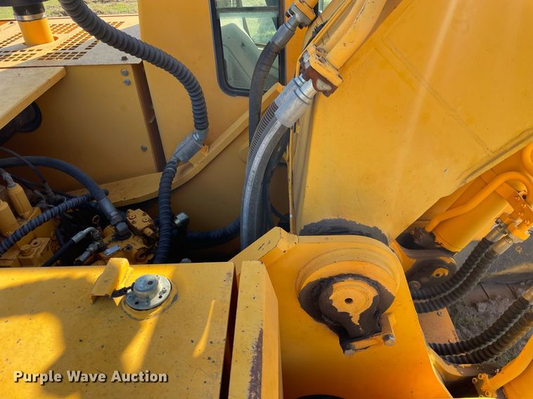 image for item NX9783 2002 Hyundai Robex 290LC-7  excavator