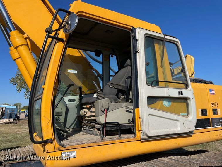 image for item NX9783 2002 Hyundai Robex 290LC-7  excavator