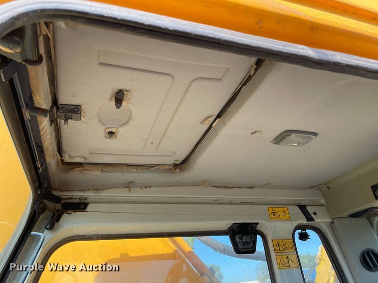 image for item NX9783 2002 Hyundai Robex 290LC-7  excavator