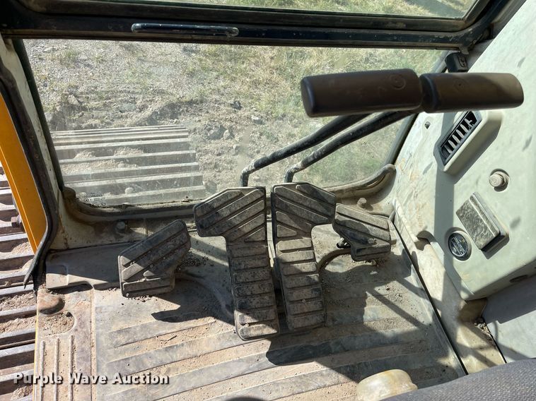 image for item NX9783 2002 Hyundai Robex 290LC-7  excavator