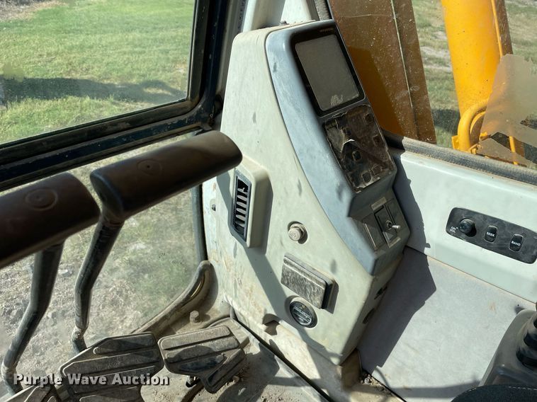 image for item NX9783 2002 Hyundai Robex 290LC-7  excavator