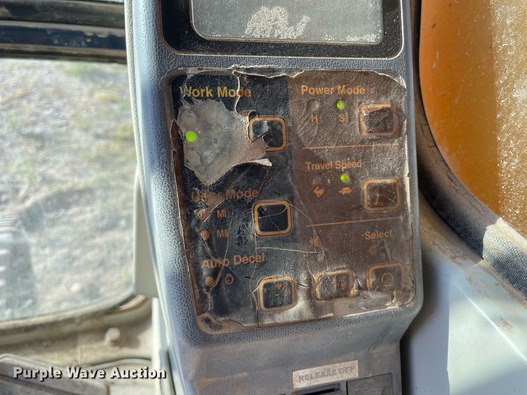 image for item NX9783 2002 Hyundai Robex 290LC-7  excavator