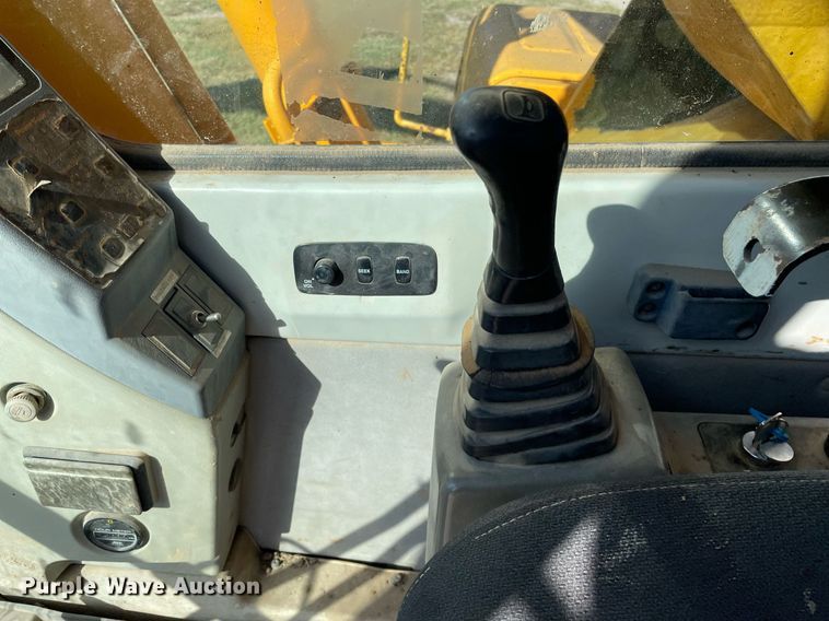 image for item NX9783 2002 Hyundai Robex 290LC-7  excavator