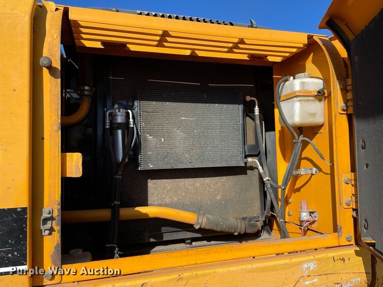 image for item NX9783 2002 Hyundai Robex 290LC-7  excavator