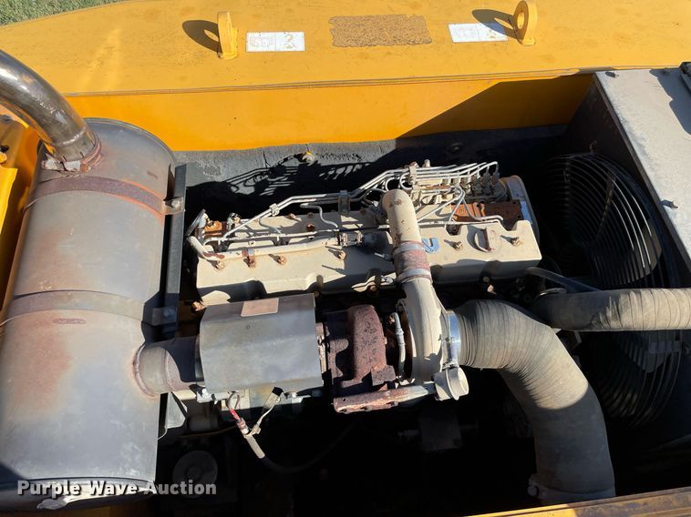 image for item NX9783 2002 Hyundai Robex 290LC-7  excavator