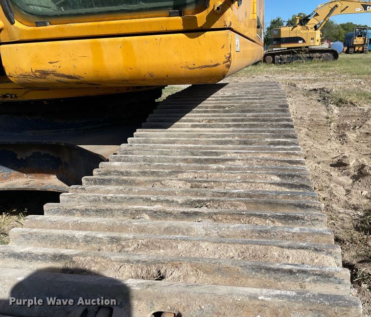 image for item NX9783 2002 Hyundai Robex 290LC-7  excavator