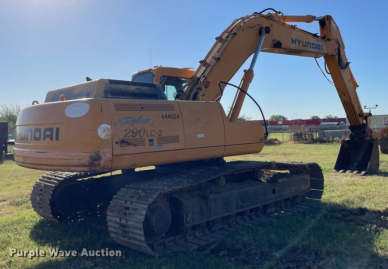 image for item NX9784 2001 Hyundai Robex 290LC-3  excavator