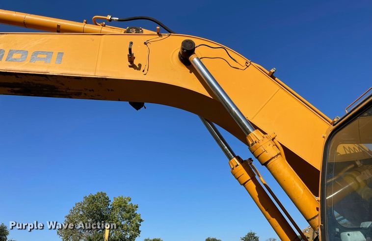 image for item NX9784 2001 Hyundai Robex 290LC-3  excavator