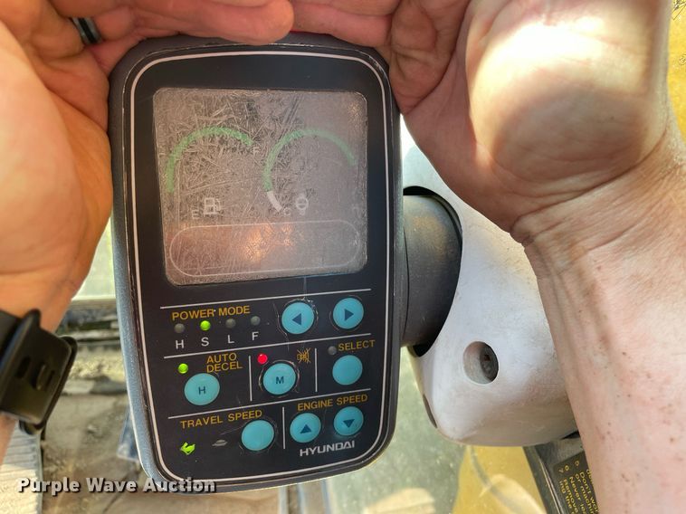 image for item NX9784 2001 Hyundai Robex 290LC-3  excavator