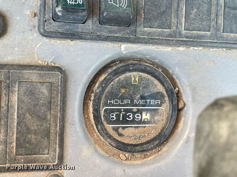 image for item NX9784 2001 Hyundai Robex 290LC-3  excavator