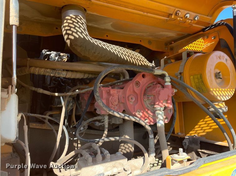 image for item NX9784 2001 Hyundai Robex 290LC-3  excavator