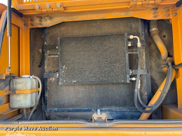 image for item NX9784 2001 Hyundai Robex 290LC-3  excavator