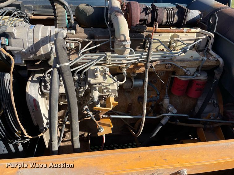 image for item NX9784 2001 Hyundai Robex 290LC-3  excavator