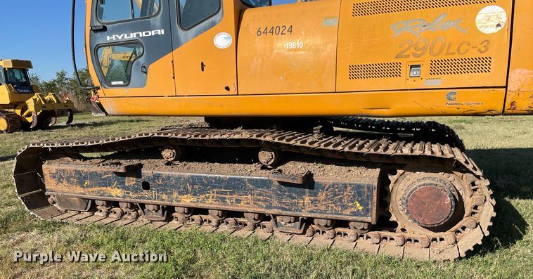 image for item NX9784 2001 Hyundai Robex 290LC-3  excavator