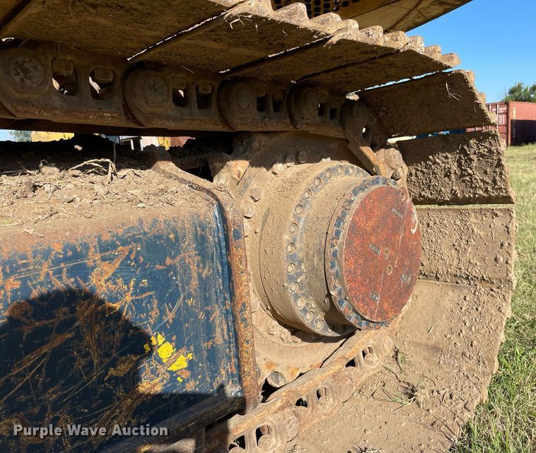 image for item NX9784 2001 Hyundai Robex 290LC-3  excavator