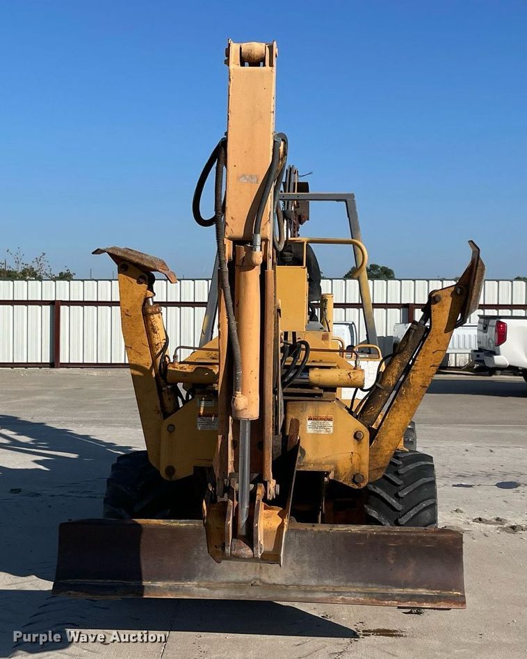 image for item NY9910 1999 Case 560  trencher