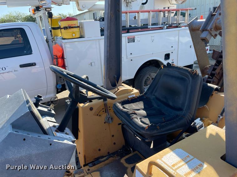 image for item NY9910 1999 Case 560  trencher