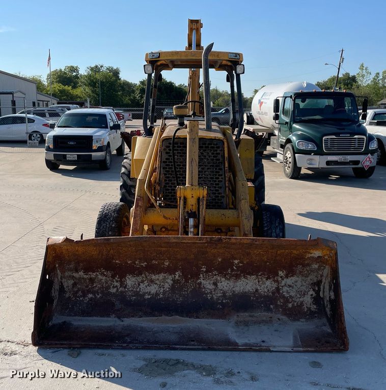 image for item NY9914 1988 John Deere 410C  backhoe