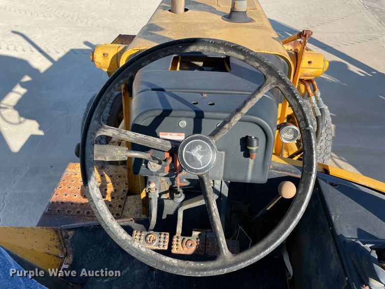 image for item NY9914 1988 John Deere 410C  backhoe