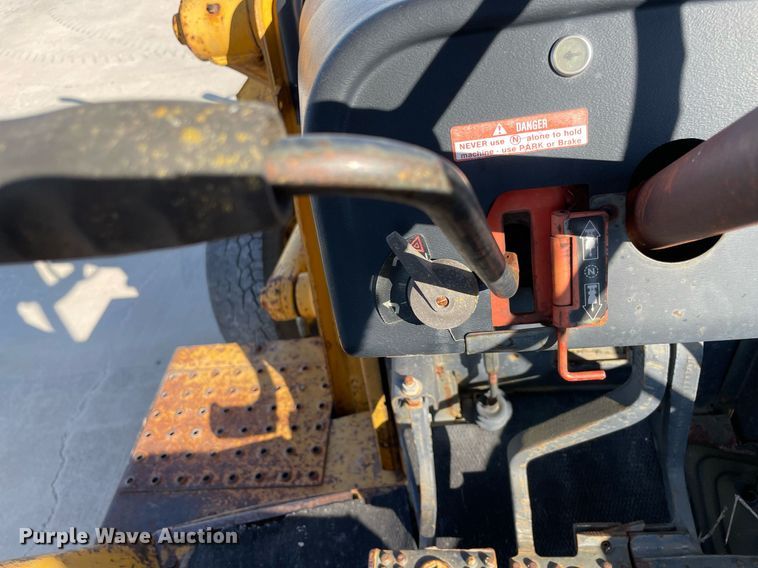 image for item NY9914 1988 John Deere 410C  backhoe