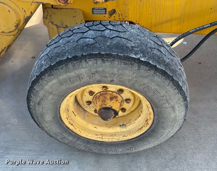 image for item NY9914 1988 John Deere 410C  backhoe