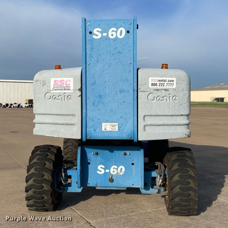 image for item NY9924 2000 Genie S-60  boom lift