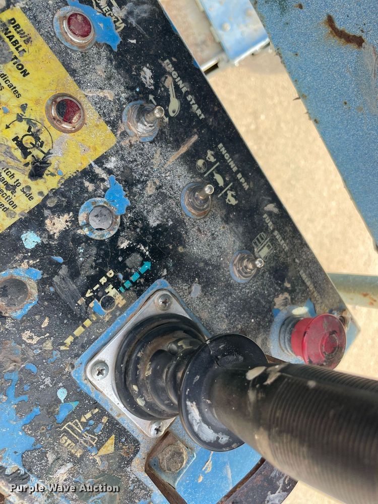 image for item NY9924 2000 Genie S-60  boom lift