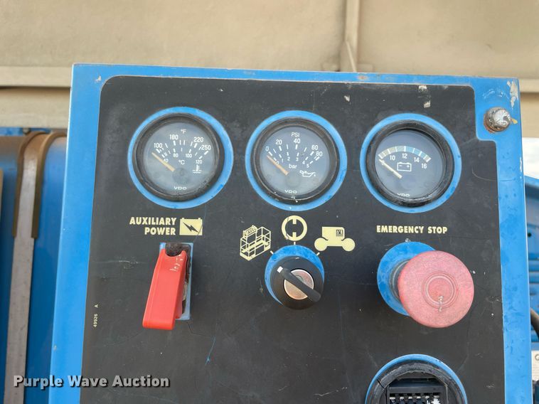 image for item NY9924 2000 Genie S-60  boom lift