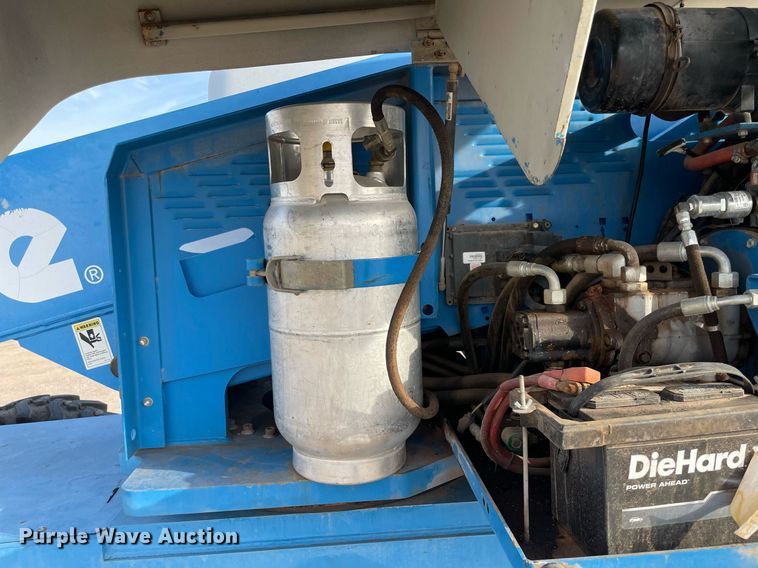 image for item NY9924 2000 Genie S-60  boom lift