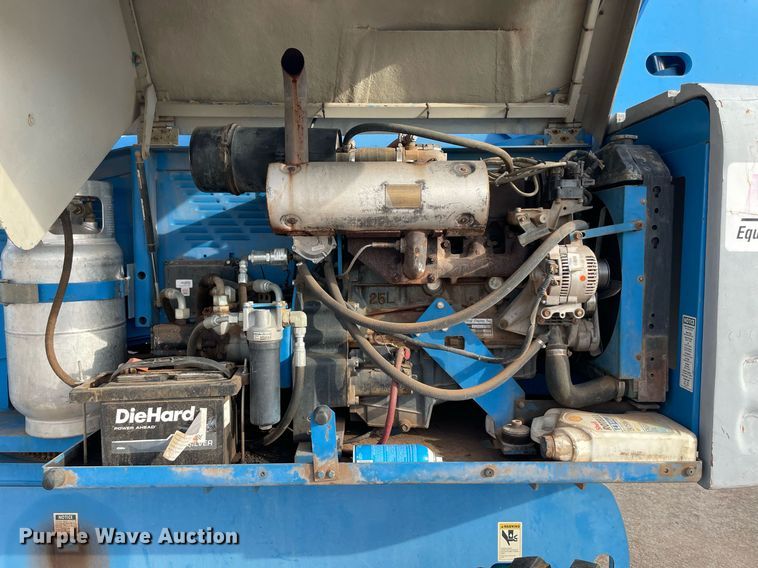 image for item NY9924 2000 Genie S-60  boom lift