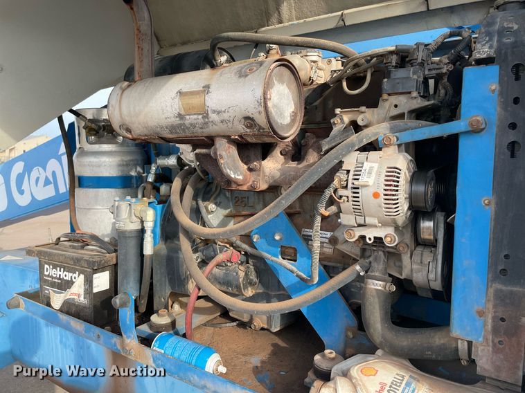 image for item NY9924 2000 Genie S-60  boom lift