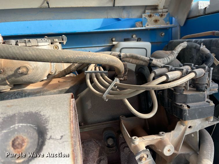 image for item NY9924 2000 Genie S-60  boom lift