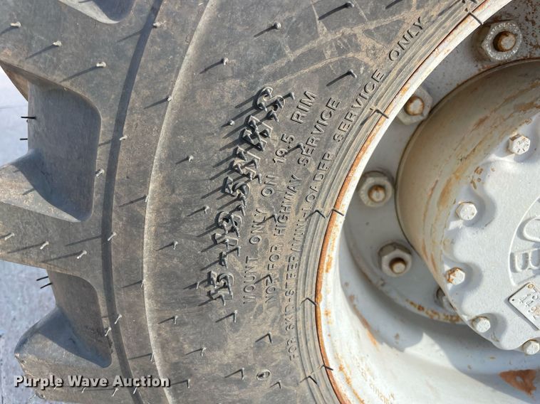 image for item NY9924 2000 Genie S-60  boom lift