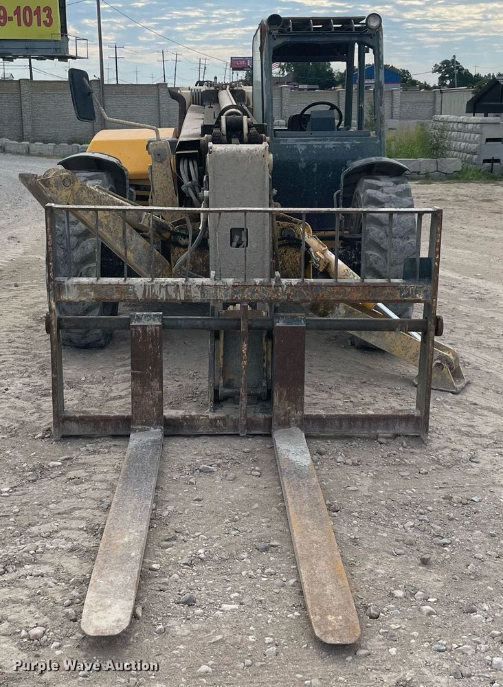 image for item NY9930 2008 Gehl DL11L55  telehandler