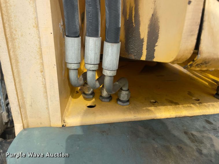 image for item NY9930 2008 Gehl DL11L55  telehandler