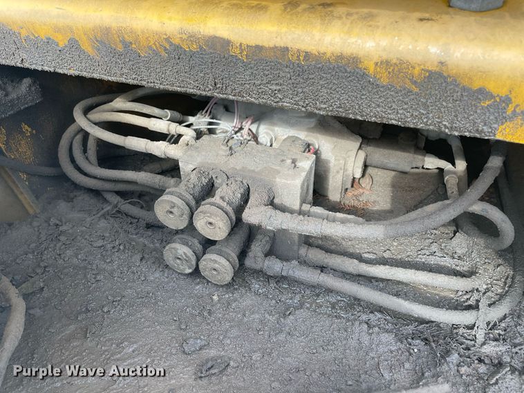 image for item NY9930 2008 Gehl DL11L55  telehandler