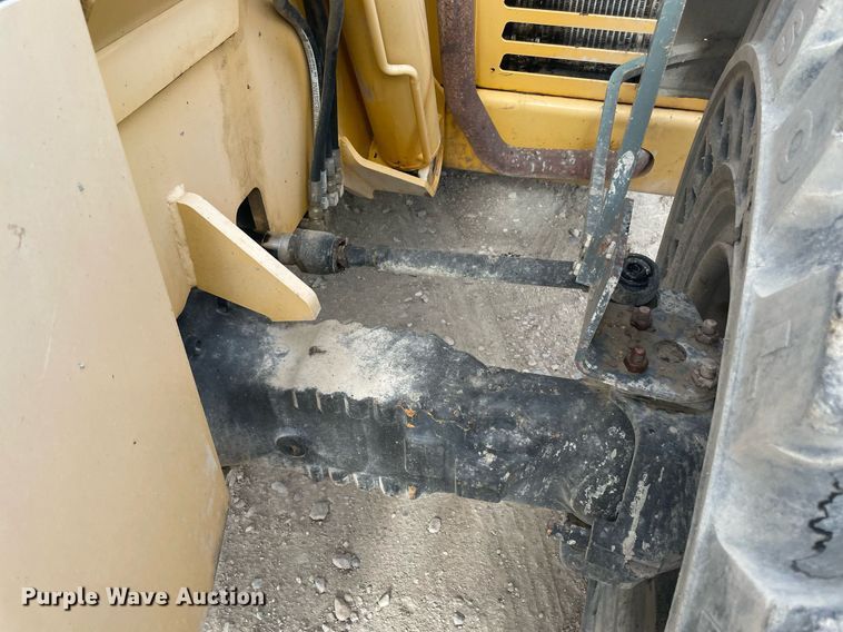 image for item NY9930 2008 Gehl DL11L55  telehandler