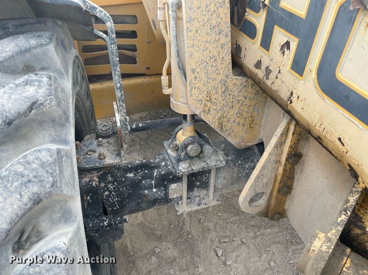 image for item NY9930 2008 Gehl DL11L55  telehandler