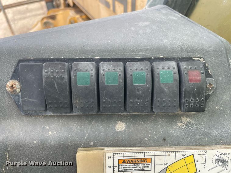 image for item NY9930 2008 Gehl DL11L55  telehandler