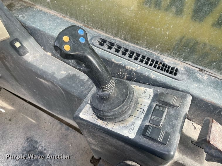 image for item NY9930 2008 Gehl DL11L55  telehandler