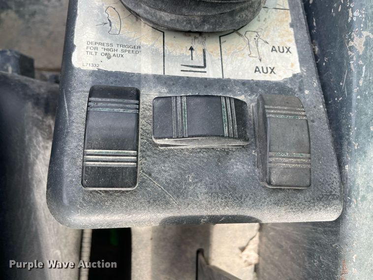 image for item NY9930 2008 Gehl DL11L55  telehandler