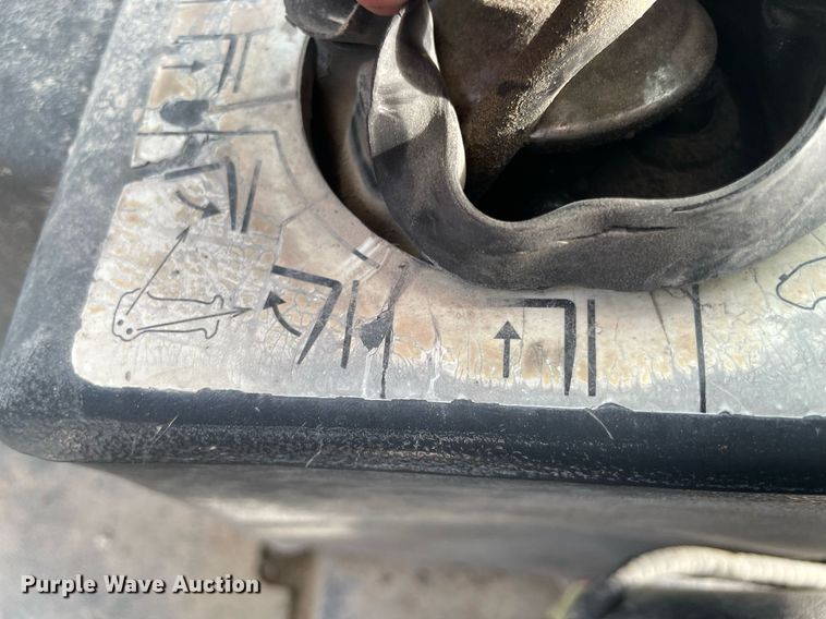 image for item NY9930 2008 Gehl DL11L55  telehandler