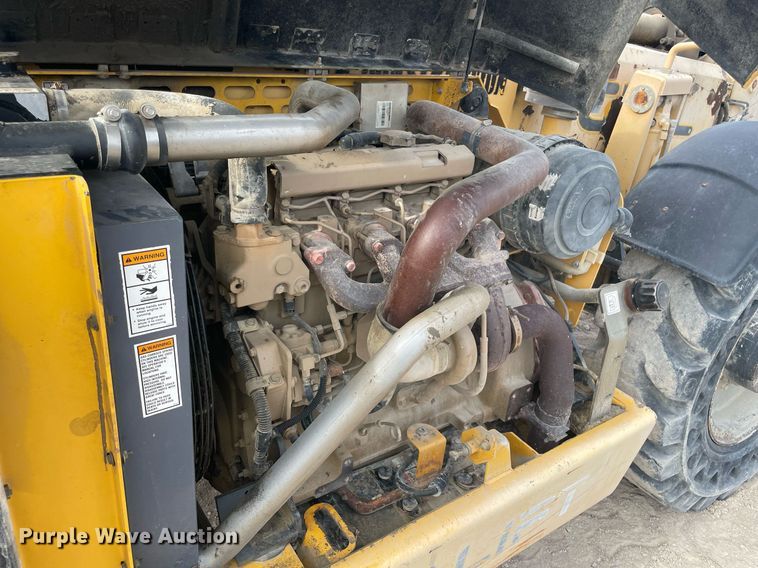 image for item NY9930 2008 Gehl DL11L55  telehandler