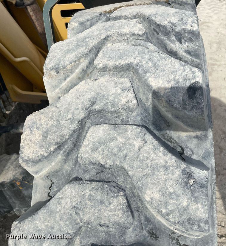 image for item NY9930 2008 Gehl DL11L55  telehandler