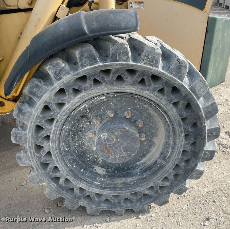 image for item NY9930 2008 Gehl DL11L55  telehandler